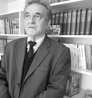 Takimi me diktatorin që e çoi në ekzekutim/ Sabiha Kasimati në zyrën e Enverit: Po vret intelektualët, me kë do e bësh Shqipërinë me teneqexhinjtë apo…?