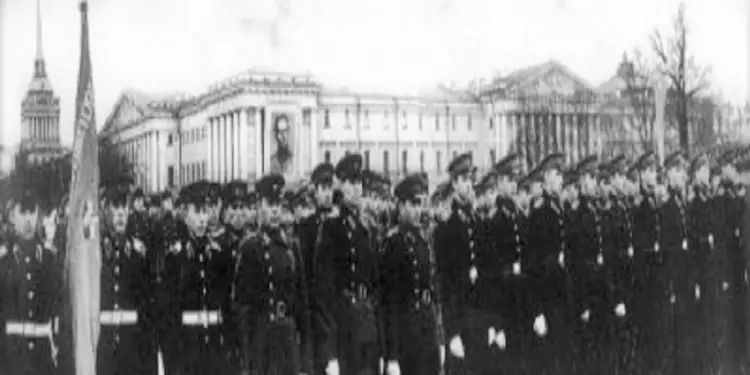 “Duke pasur eksperiencën me shokët tanë marinarë në Leningrad, ne morëm masa, duke…”/ Prishja e marrëdhënieve me Moskën, në ’61-in