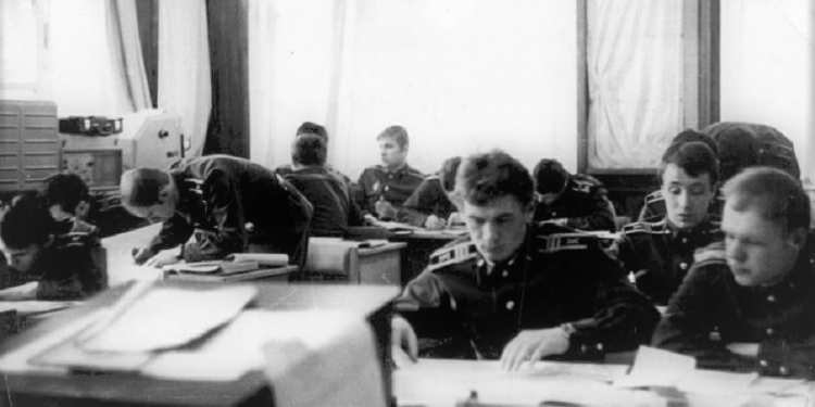 “Sigurimi sovjetik na përgjon kudo dhe shokun tonë Qani Tartale, e kanë fotografuar duke…”/ Relacioni ‘Tepër sekret’ për kontradiktat me Moskën në ’61-in