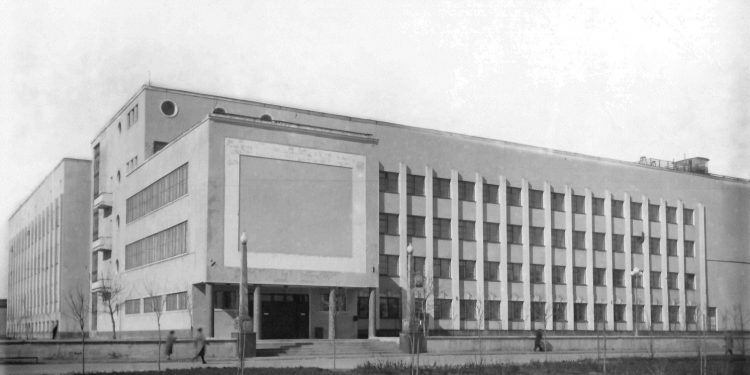 “Duke pasur eksperiencën me shokët tanë marinarë në Leningrad, ne morëm masa, duke…”/ Prishja e marrëdhënieve me Moskën, në ’61-in
