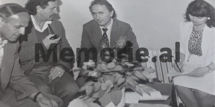 “Si shpëtoj nga arrestimi, shoku im, pasi në mitingun e Fiqret Shehut, bërtiti: rroftë Duçja…”/ Kujtimet e panjohura të gazetarit të Radio-Tiranës