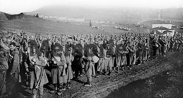 Dëshmitë e rralla: “Albumi fotografik, ‘Shqipëria, fronti i harruar i Luftës së Madhe’, ku pasqyrohet…” / Libri i autorit italian, Eugenio Buçioli, për ngjarjet e Luftës së Parë Botërore