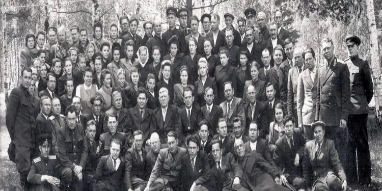 Raporti ‘Tepër sekret’ i kapitenit  Velo Marko: “Kur ne e pyetëm pedagogen tonë, Nina Aleksejevna, se përse shkarkuan Zhukovin pas vizitës në Shqipëri, ajo…”/ Prishja e marrëdhënieve me sovjetikët në ’61-in