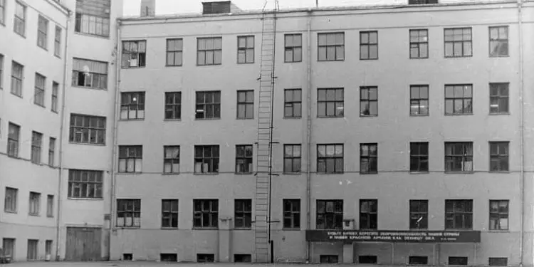 Raporti ‘Tepër sekret’ i kapitenit  Velo Marko: “Kur ne e pyetëm pedagogen tonë, Nina Aleksejevna, se përse shkarkuan Zhukovin pas vizitës në Shqipëri, ajo…”/ Prishja e marrëdhënieve me sovjetikët në ’61-in