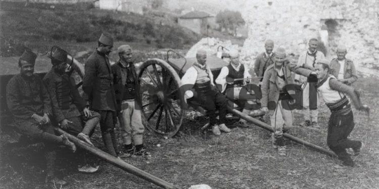 Dëshmitë e rralla: “Albumi fotografik, ‘Shqipëria, fronti i harruar i Luftës së Madhe’, ku pasqyrohet…” / Libri i autorit italian, Eugenio Buçioli, për ngjarjet e Luftës së Parë Botërore