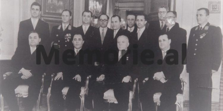 “Mbasi ndenjëm gjysëm ore të rrethuar, kursantët rusë i hodhën armët dhe …”/ Prishja e marrëdhënieve me Bashkimin Sovjetik në ’61-in