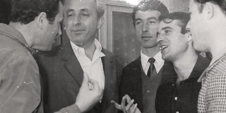 “Si më mbrojti Robert Shvarc, kur më akuzuan si bashkëpunëtor të Todi Lubonjës dhe më krahasuan me…”/ Kujtimet e ish-gazetarit të Radio-Tiranës dhe ‘RD’-së