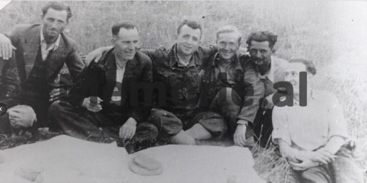 “Para pushkatimit, shkuam e gjithë familja në burg dhe kur po ndaheshim, ai na tha…”/ I biri i Koci Xoxes, tregon historinë e panjohur të babait dhe raportet me Enverin