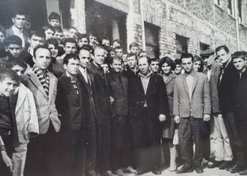 “Arrestimi i fqinjit tim, Myrteza Bajraktari, pas letrës që i dërgoi Enverit, edhe pse Selman Riza i tha…”/ Kujtimet e gazetarit të Radio-Tiranës