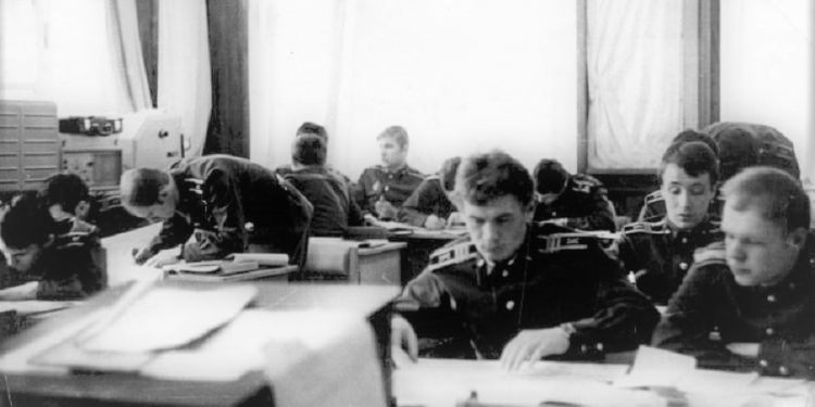 Raporti ‘Tepër sekret’ i kapitenit  Velo Marko: “Kur ne e pyetëm pedagogen tonë, Nina Aleksejevna, se përse shkarkuan Zhukovin pas vizitës në Shqipëri, ajo…”/ Prishja e marrëdhënieve me sovjetikët në ’61-in