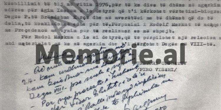 Dokumenti sekret: “Visar Zhiti është arrestuar, por në procesin e Kukësit, ai nuk i ka implikuar shokët dhe…”/ Zbulohen dosjet e ish-Sigurimit të Shtetit për dy poetët e shkrimtarët e njohur