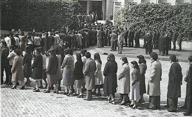 “Peripecitë e mija pas letrës të koleges së Arkivit, se kisha qeshur në mitingun e përmortshëm kur vdiq Enver Hoxha dhe…”/ Kujtimet e panjohura të ish-gazetarit të Radio-Tiranës dhe ‘RD’-së