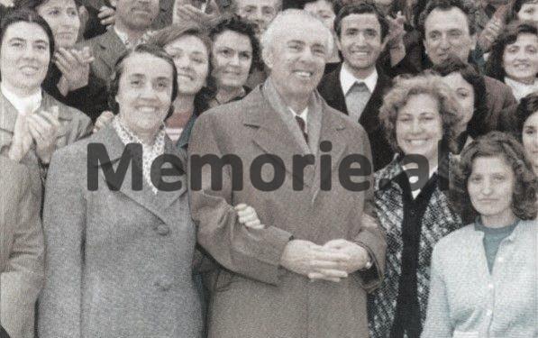 “Gjatë një vizite të shtëpia e Babë Myslymit, Enveri i tha atij, t’i internonte fëmijët që kishte me gruan e parë dhe… “/ Kujtimet e panjohura të ish-gazetarit të Radio-Tiranës dhe ‘RD’-së