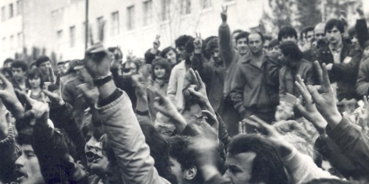 “Më 14 dhjetor 1990, në mbledhjen e organizatës bazë të Arkivit, u ndave përfundimisht nga Partia e Punës, duke thënë…”/ Kujtimet e panjohura të ish-gazetarit të Radio-Tiranës dhe ‘RD’-së