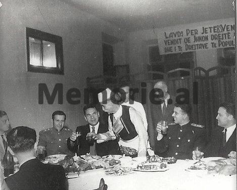 “Shoku Hrushov, unë u detyrova të arratisem dhe të vendosem në Beograd, pasi Enver Hoxha më…”/ Historia e panjohur e ministrit që denoncoi krimet e Enverit dhe nepotizmin e ‘Bllokut’!