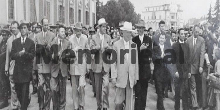 “Xhaviti më tha se në pritjen e ambasadës sonë në Moskë, Hrushovi me gishtin lart, i’u drejtua Enverit…”/ Përgjimet ndaj disidentit komunist që vuajti 32 vite burg!