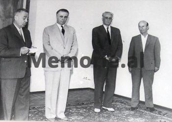 “Gjatë një vizite të shtëpia e Babë Myslymit, Enveri i tha atij, t’i internonte fëmijët që kishte me gruan e parë dhe… “/ Kujtimet e panjohura të ish-gazetarit të Radio-Tiranës dhe ‘RD’-së