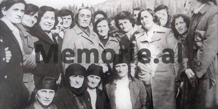 “Gjatë një vizite të shtëpia e Babë Myslymit, Enveri i tha atij, t’i internonte fëmijët që kishte me gruan e parë dhe… “/ Kujtimet e panjohura të ish-gazetarit të Radio-Tiranës dhe ‘RD’-së