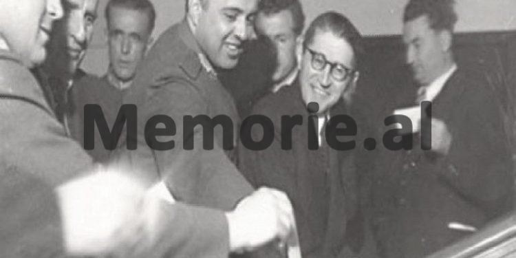 “Si e denigroi Enveri presidentin Omer Nishani dhe çfarë shkruante ambasadori rus në Tiranë, për të vdekjen e tij… “/ Kujtimet e panjohura të ish-gazetarit të Radio-Tiranës dhe ‘RD’-së