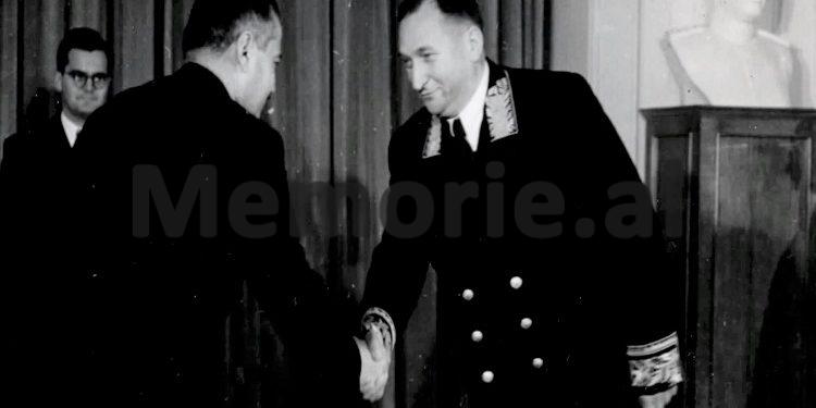 “Si e denigroi Enveri presidentin Omer Nishani dhe çfarë shkruante ambasadori rus në Tiranë, për të vdekjen e tij… “/ Kujtimet e panjohura të ish-gazetarit të Radio-Tiranës dhe ‘RD’-së