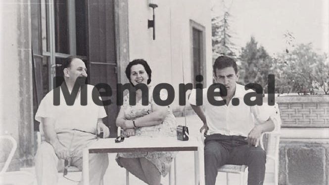 “Kolonel Iljaz Ahmeti, drejtor i Prapavijës së Ushtrisë, faktoi privilegjet e ‘Bllokut’ dhe i tha Enverit, mos…”/ Kujtimet e ish-ministrit pa portofol, të shkruara në Beograd