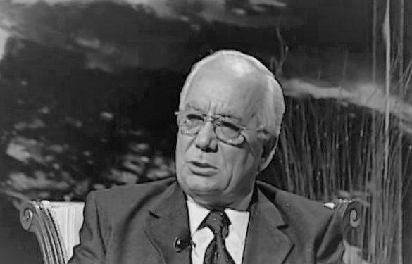 “Si i larguan nga RTSH-ja Gurashin dhe Fotiadhin, dy ikonat e televizionit, pas letrave anonime ku thuhej… “/ Kujtimet e panjohura të ish-gazetarit të Radio-Tiranës dhe ‘RD’-së