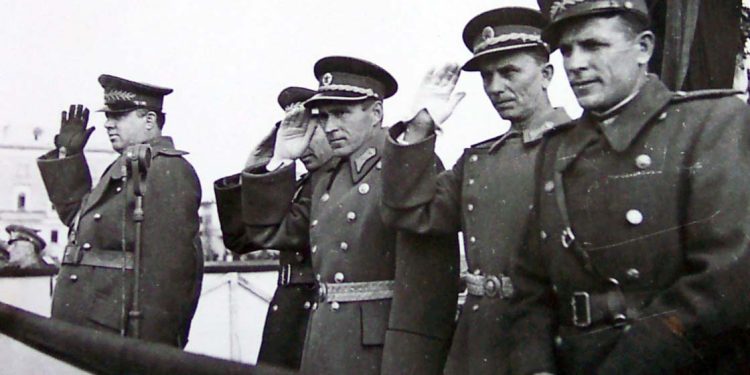 “Në Konferencën e Tiranës ku do të arrestoheshin 27 delegatë, gjendja u acarua aq shumë, sa që u urdhërua që një batalion i tankeve…”/ Kujtimet e ish-ministrit pa portofol, të shkruara në Beograd