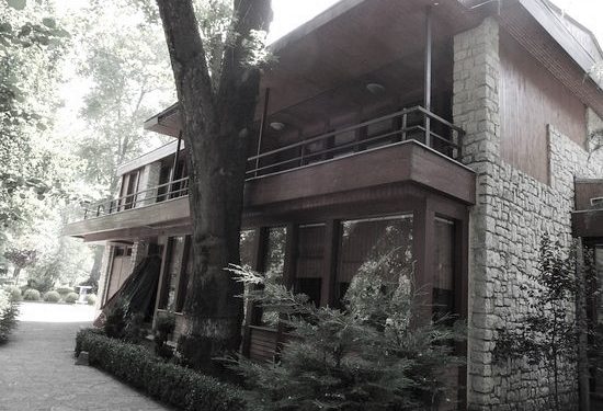 “Kolonel Iljaz Ahmeti, drejtor i Prapavijës së Ushtrisë, faktoi privilegjet e ‘Bllokut’ dhe i tha Enverit, mos…”/ Kujtimet e ish-ministrit pa portofol, të shkruara në Beograd