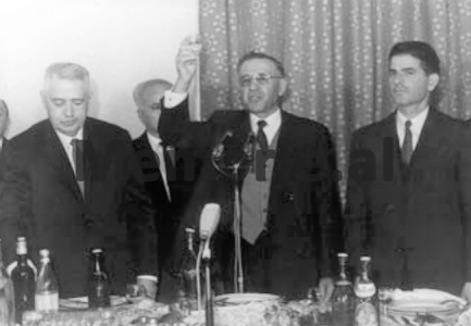 “Kur kryetari i gjykatës e akuzoi Kadri Hazbiun se kishte pasur plane të vriste Enver Hoxhën, ai i’u përgjigj…”/ Kujtimet e panjohura të ish-gazetarit të Radio-Tiranës dhe ‘RD’-së