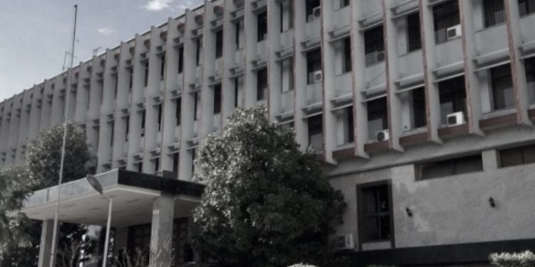 “Paskal Milon e larguan nga ‘Zëri i popullit’, pasi vëllai i tij u dënua si armik dhe ne kishim porosi për të…” / Kujtimet e panjohura të ish-gazetarit të Radio-Tiranës dhe ‘RD’-së