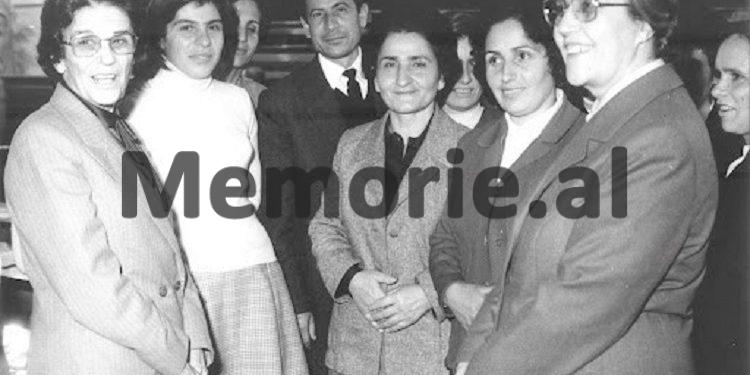 “Kur kryetari i gjykatës e akuzoi Kadri Hazbiun se kishte pasur plane të vriste Enver Hoxhën, ai i’u përgjigj…”/ Kujtimet e panjohura të ish-gazetarit të Radio-Tiranës dhe ‘RD’-së