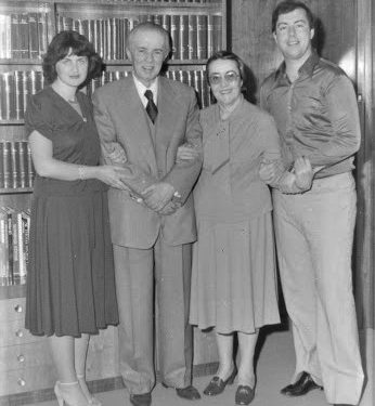 “Teuta Hoxha, nusja e djalit të Enverit, me intelekt të kufizuar, vuri emrin te librat e që unë dhe Rinush Idrizi përgatitëm në Arkiv… “/ Kujtimet e panjohura të ish-gazetarit të Radio-Tiranës dhe ‘RD’-së