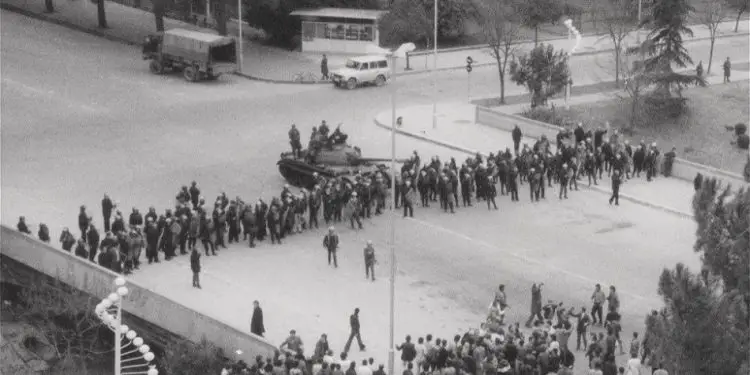 Shembja e miteve të rreme