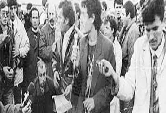 TAKIMI I PRESIDENTIT RAMIZ ALIA  ME PËRFAQËSUES TË STUDENTËVE