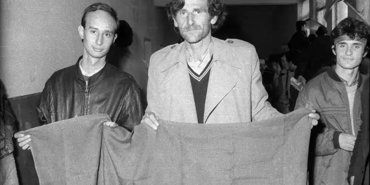 Shembja e miteve të rreme