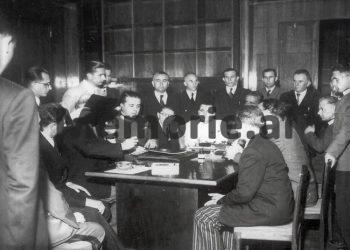 “Në Konferencën e Tiranës situata ishte e elektrizuar, jugosllavët na e bënë mëndjen çorbë; të njëjtin person tani e shikoje në “Dajti” dhe më pas te…”/ Përgjimet e “Vëzhguesit” për të internuarit e Zvërnecit