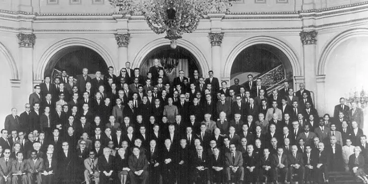 “Në Konferencën e Tiranës situata ishte e elektrizuar, jugosllavët na e bënë mëndjen çorbë; të njëjtin person tani e shikoje në “Dajti” dhe më pas te…”/ Përgjimet e “Vëzhguesit” për të internuarit e Zvërnecit