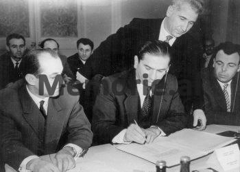 “Në Konferencën e Tiranës situata ishte e elektrizuar, jugosllavët na e bënë mëndjen çorbë; të njëjtin person tani e shikoje në “Dajti” dhe më pas te…”/ Përgjimet e “Vëzhguesit” për të internuarit e Zvërnecit