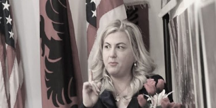 “Lideri nuk lind…bëhet”