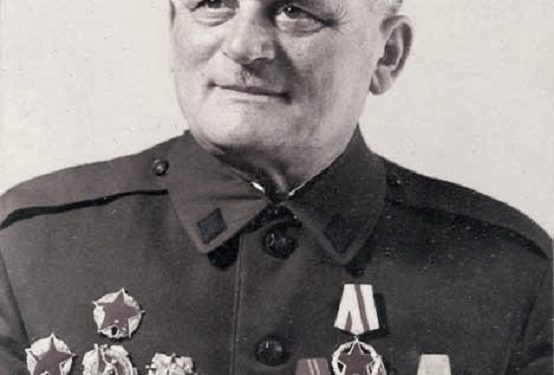 “Ju lutemi të shikohen nga Laboratori Qendror i Kriminalistikës, shënimet e koduara që Xhavit Qesja ka shkruar në librat që do i dërgonte…”/ Raporti i oficerit të Sigurimit