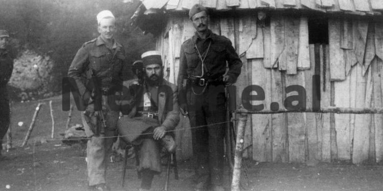 “Kadri Hoxha thotë se Dilaver Radëshi ka të shkruara 14 variante se si përmbyset kjo udhëheqje dhe Gjin Marku i tha…”/ Përgjimet në burgun e Burrelit në ’76-ën