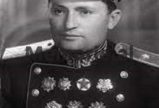 “Kadri Hoxha thotë se Dilaver Radëshi ka të shkruara 14 variante se si përmbyset kjo udhëheqje dhe Gjin Marku i tha…”/ Përgjimet në burgun e Burrelit në ’76-ën