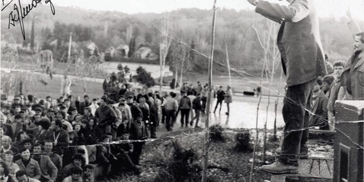 “Në protestat studentore në dhjetorin e ’90-ës, Xhelil Gjoni tha; ne u futëm ca shkopinj bythëve dhe nuk nxorëm tanket , pasi… “/ Kujtimet e panjohura të ish-gazetarit të Radio-Tiranës dhe ‘RD’-së