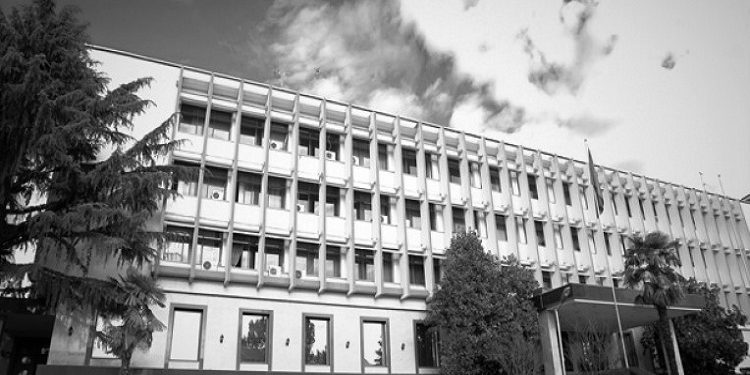 “Si u gjet e varur në shtëpinë e saj, bashkëshortja e ministrit të Punëve të Jashtme, Nesti Nase, pasi…”/ Kujtimet e panjohura të ish-gazetarit të Radio-Tiranës dhe ‘RD’-së