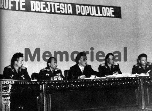 Gjyqi ndaj disidentit: “Ngjarjet në Moskë, Poloni dhe Hungari, më bënë të shkëputem prej jush e tani e ndjej veten të…”/ Akt-akuza ndaj të pandehurit Xhavit Qesja, Tiranë 1967