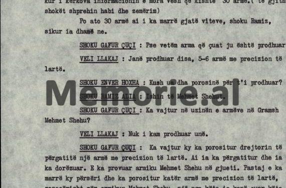 “Ku ka çiltërsi këtu, të bësh një bastun të tillë dhe…”/ Akuza e Dritëro Agollit, në Plenumin i 5-të, kur Enveri u tregoi gjatë mbledhjes, armën bastun me dylbi me të cilën do e vriste Mehmeti!