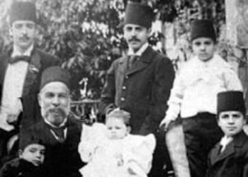 “Në 1945-ën, Mehmet Shehu thirri vjehrrin tim, Qamil Vlorën, që ishte i biri i Ismail Qemalit dhe i kërkoi…”/ Historia e panjohur e djalit të Plakut të Vlorës, që u burgos nga Enver Hoxha