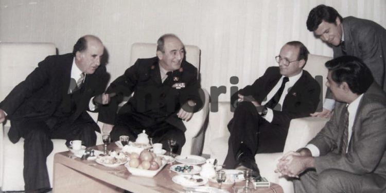 “Vitali Paska dhe Zhak Jumba, me shtetësi kongoleze, agjentë të Zbulimit amerikan, jugosllav, grek, italian e turk…”/ Letra e Hekuran Isait dhe e Pëllumb Kapos në ’82-in