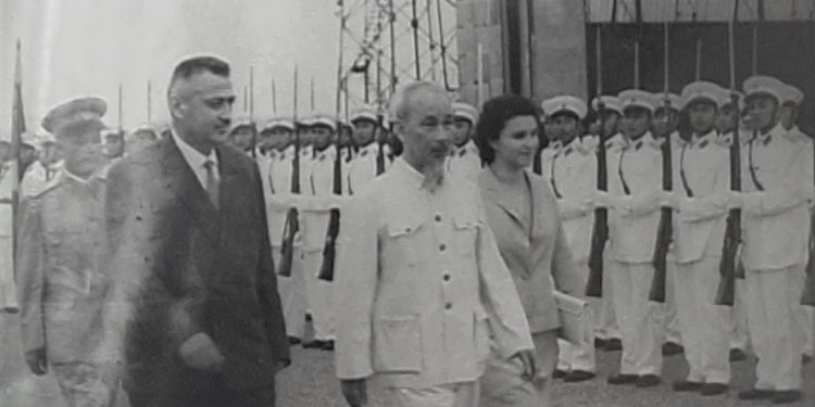 “Unë nuk them që Liria të bëhet murgeshë, të mos dalë shëtitje, etj., por mënyra e saj…”! / Mbledhja e Byrosë, tetor ’60-të, kur “kryqëzohej” ministri i Bujqësisë