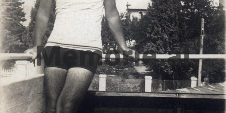 Fotot e panjohura/Nga miqtë e tij të ngushtë, Luigj Gurakuqi e Padër Gjergj Fishta, te i vëllai, Dom Mikeli, motrat Margerita e Antonieta dhe …”/ Imazhet e rralla të Ernest Koliqit